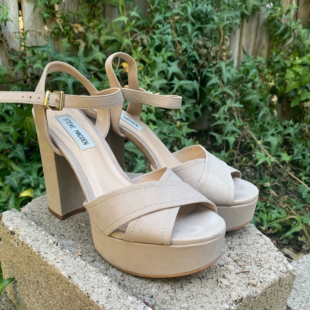 Steve Madden chunky nude heels